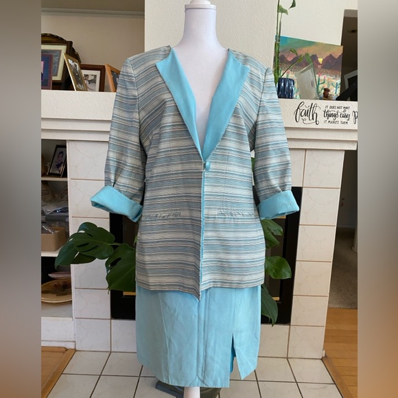 Sag Harbor Single Breasted Blazer & Skirt Suit Set, Light Blue, Striped, Size 12 - Picture 1 of 15